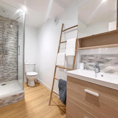 Apartment Le Pic*wifi*netflix*menage Inclus Bagneres-de-Bigorre
